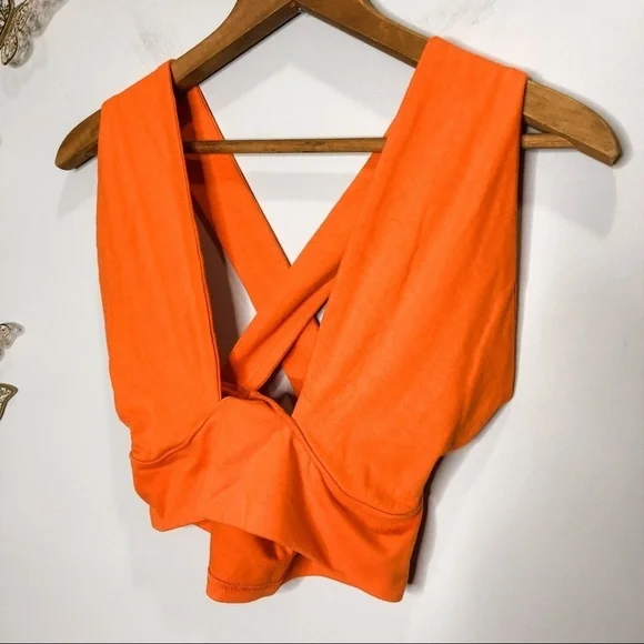 🦋🌙 SHEIN | Orange Criss Cross Strap Crop Top - Picture 3 of 10